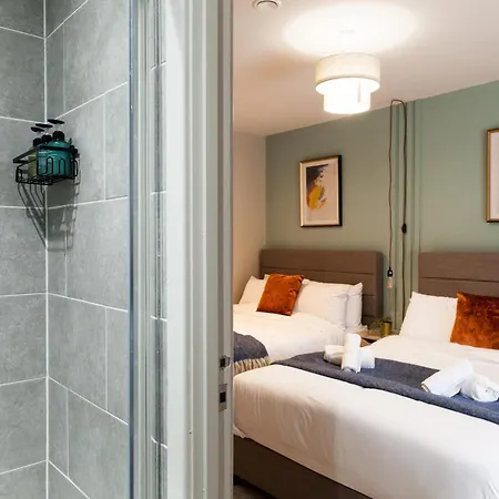 2 Bedroom Flat - Long Term Rates- Contractors-professionals-relocation *