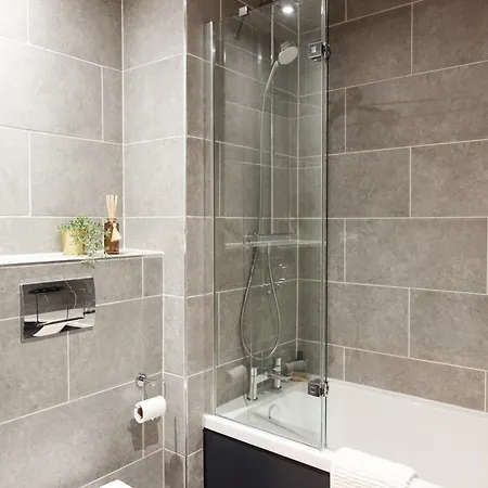 2 Bedroom Flat - Long Term Rates- Contractors-professionals-relocation * Leeds (West Yorkshire)