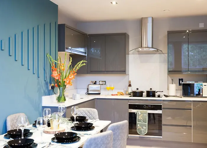 Bright 2-bed - Park Square - Centre Daire