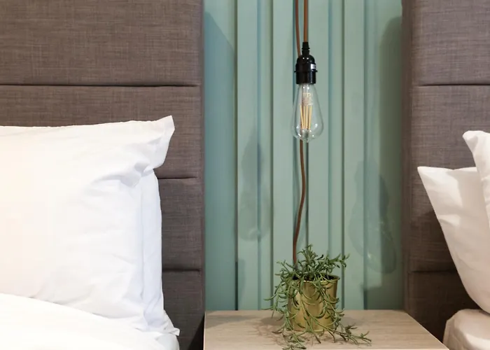 Bright 2-bed - Park Square - Centre *