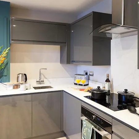 Apartment Bright 2-bed - Park Square - Centre