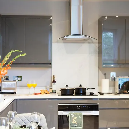 Bright 2-bed - Park Square - Centre