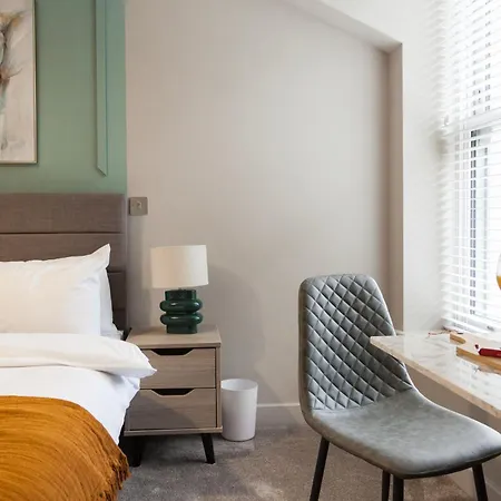 2 Bedroom Flat - Long Term Rates- Contractors-professionals-relocation * Leeds (West Yorkshire)