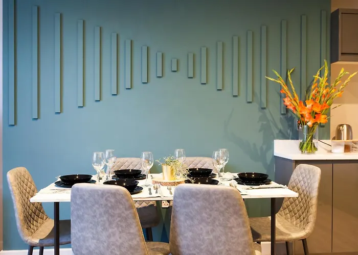 Lejlighed Bright 2-bed - Park Square - Centre