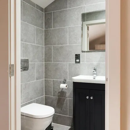 公寓 2 Bedroom Flat - Long Term Rates- Contractors-professionals-relocation