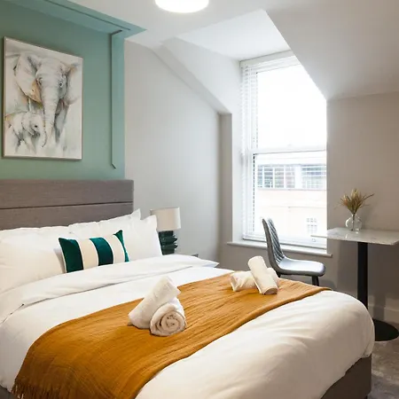 2 Bedroom Flat - Long Term Rates- Contractors-professionals-relocation 公寓 利兹