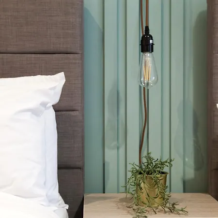 2 Bedroom Flat - Long Term Rates- Contractors-professionals-relocation *