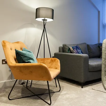 Lägenhet Bright 2-bed - Park Square - Centre *