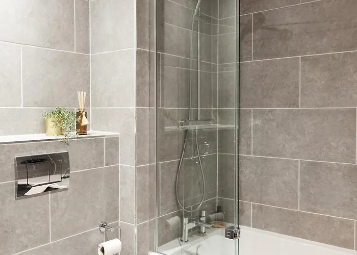 Bright 2-bed - Park Square - Centre * Leeds (West Yorkshire)